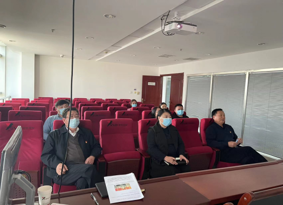 關于收看“高舉偉大旗幟、牢記領袖囑托、做到‘兩個確?！钊雽W習貫徹省第十一次黨代會精神集中宣講視頻”的活動簡報